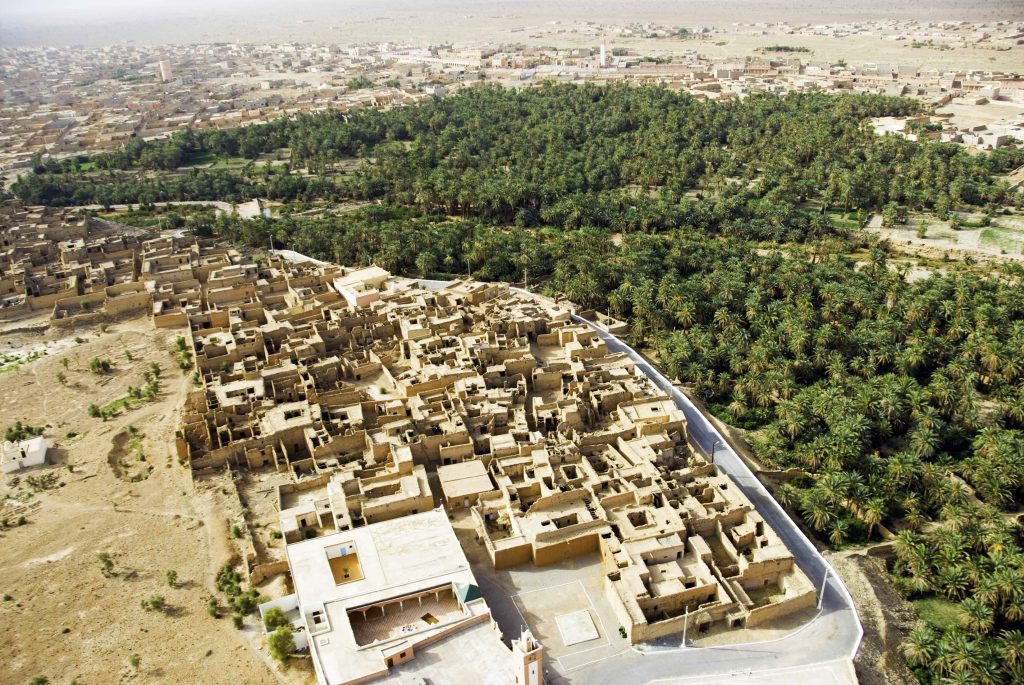 1511193041-68_full-1024x685